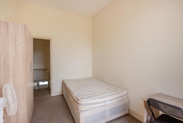 4 bed flat, Claremont Road, Spital Tongues, Newcastle, NE24AN - Image 6